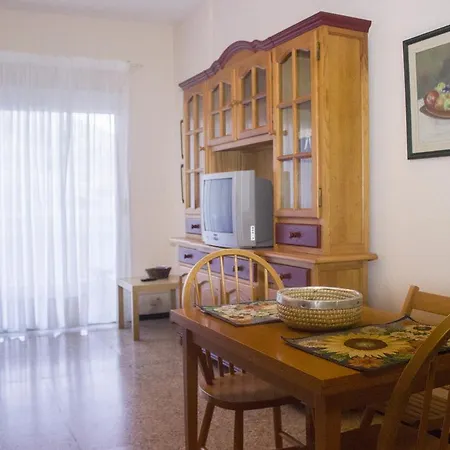 Monique Icod De Los Vinos